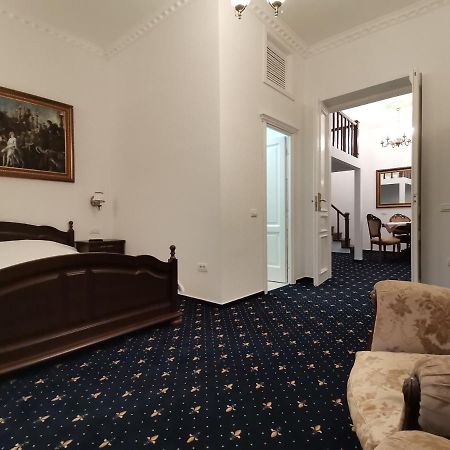 Weiss Little Palace Brasov Ngoại thất bức ảnh