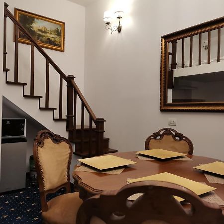 Weiss Little Palace Brasov Ngoại thất bức ảnh
