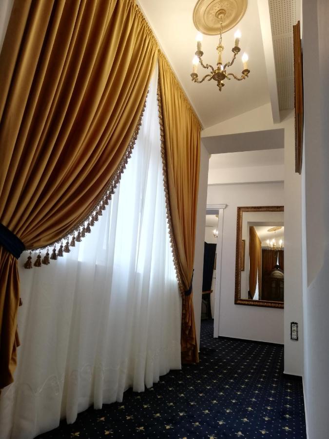 Weiss Little Palace Brasov Ngoại thất bức ảnh