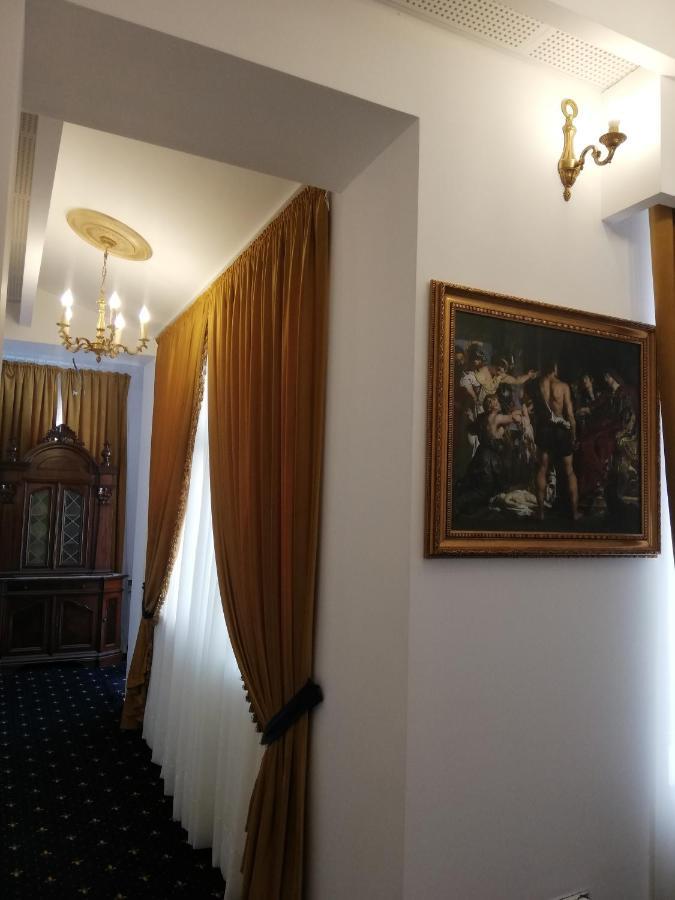 Weiss Little Palace Brasov Ngoại thất bức ảnh