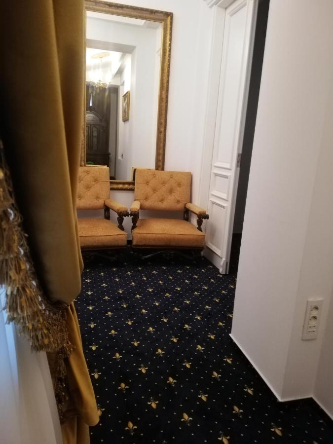 Weiss Little Palace Brasov Ngoại thất bức ảnh