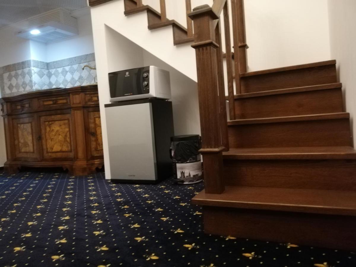 Weiss Little Palace Brasov Ngoại thất bức ảnh