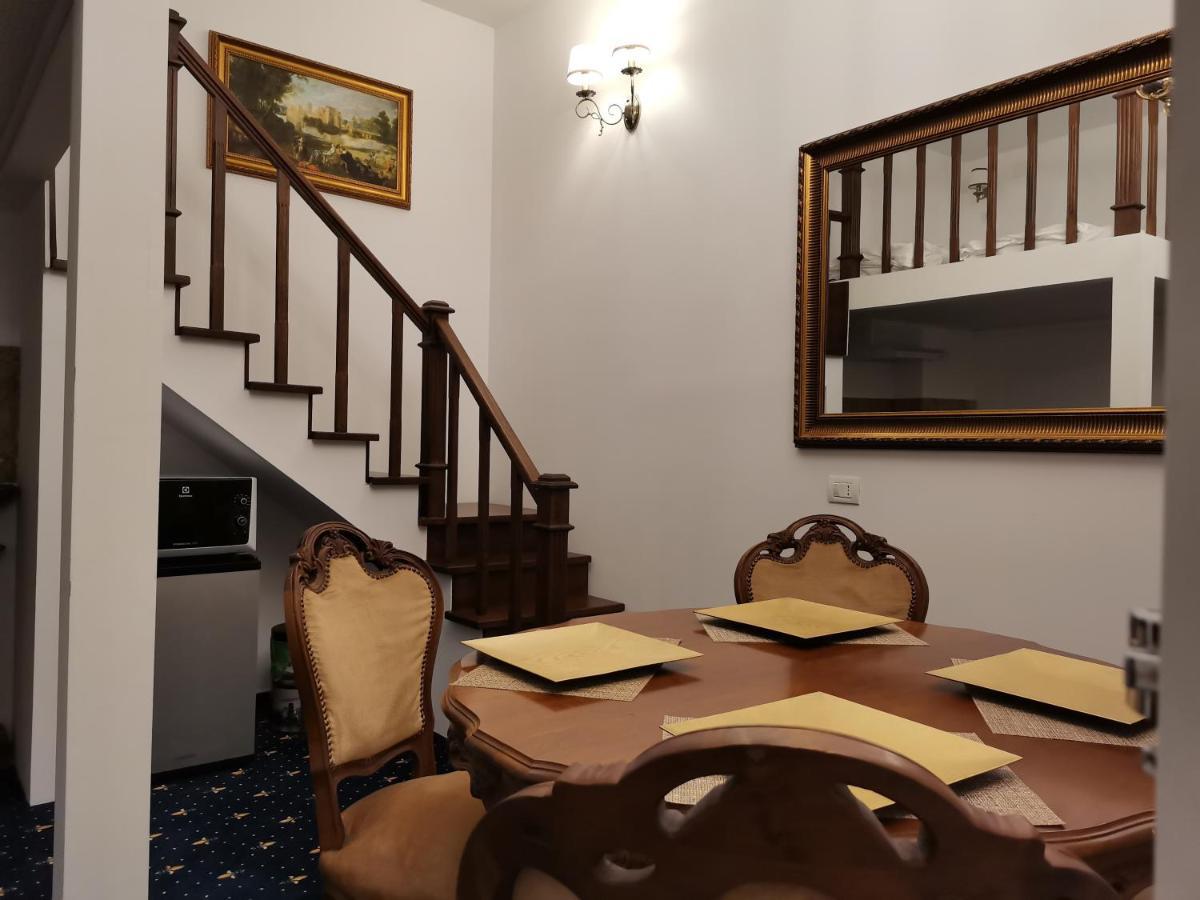 Weiss Little Palace Brasov Ngoại thất bức ảnh